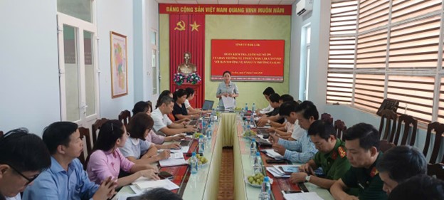 ĐOÀN KIỂM TRA, GIÁM SÁT SỐ 259 CỦA BAN THƯỜNG VỤ TỈNH ỦY ĐẮK LẮK LÀM VIỆC VỚI ĐẢNG ỦY PHƯỜNG EA KAO