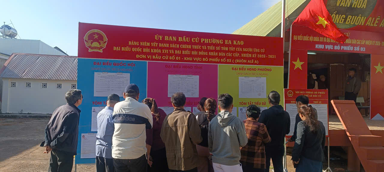 Cử tri phường Ea Kao tích cực thực hiện quyền công dân trong ngày bầu cử