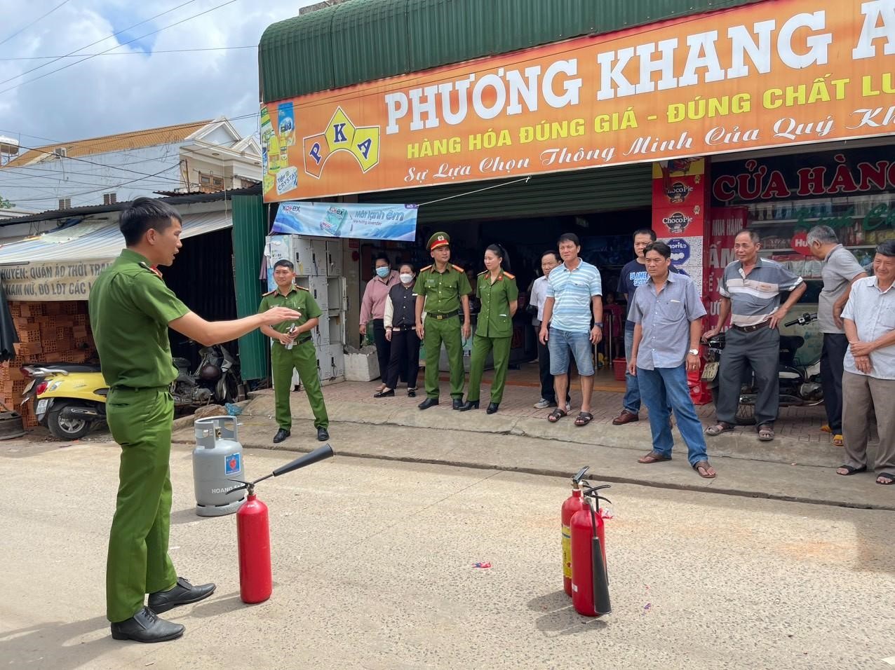 CHỢ