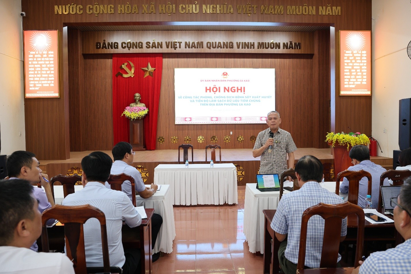 SỞ Y TẾ LÀM VIỆC VỚI PHƯỜNG EA KAO VỀ CÔNG TÁC PHÒNG, CHỐNG SỐT XUẤT HUYẾT