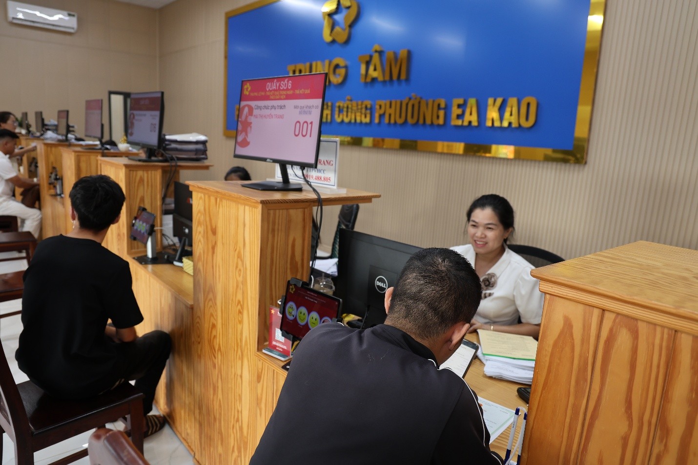 PHƯỜNG EA KAO ĐẨY MẠNH CẢI CÁCH HÀNH CHÍNH, NÂNG CAO CHẤT LƯỢNG PHỤC VỤ NHÂN DÂN