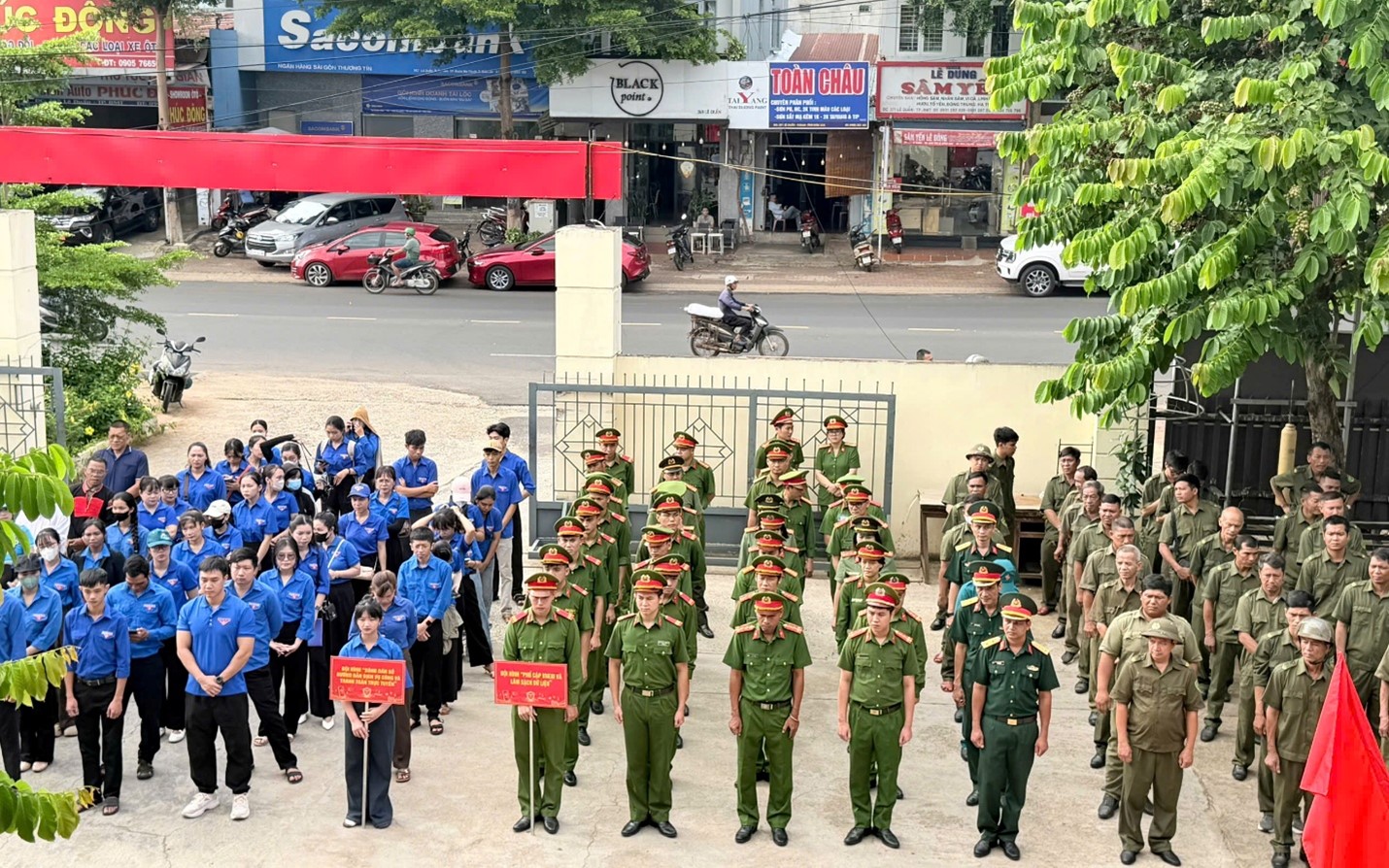 TRIỂN KHAI CHIẾN DỊCH "MÙA HÈ SỐ CÙNG VNEID"