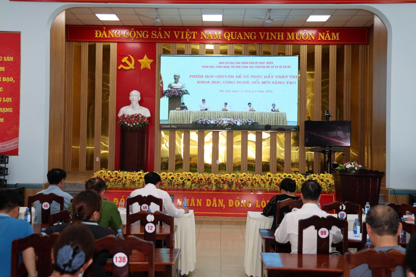 THỦ TƯỚNG CHÍNH PHỦ YÊU CẦU ĐẨY NHANH HOÀN THIỆN CƠ SỞ DỮ LIỆU QUỐC GIA